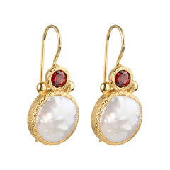 Devi – Perlenohrringe Gold mit Granat-Edelstein