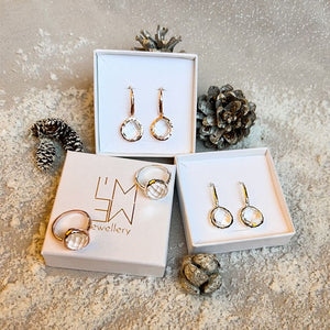 Riva - wavy edge silver earrings with clear quartz gemstones
