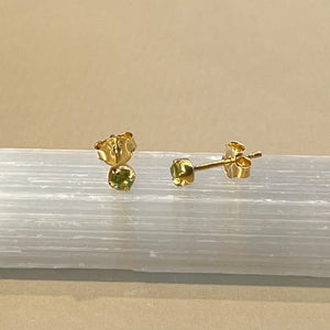 Sumi - Ohrstecker Gold Peridot August