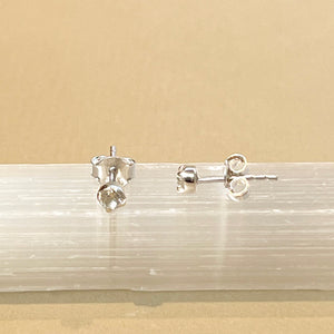 Sumi - stud earrings silver white topaz April