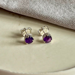 Yaya - Ohrstecker Silber Amethyst Februar