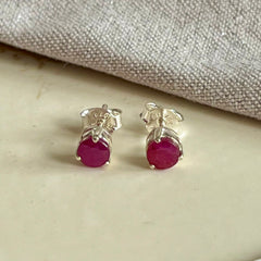 Yaya - silver stud earrings ruby July