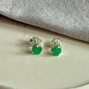 Yaya - silver emerald stud earrings May
