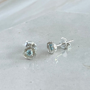 Dahlia - mini flower stud earring silver with blue topaz gemstone
