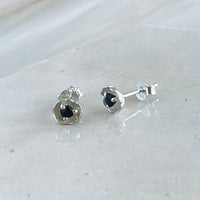 Dahlia - mini flower stud earring silver with sapphire gemstone