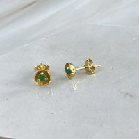 Dahlia - mini flower stud earring gold with emerald gemstone