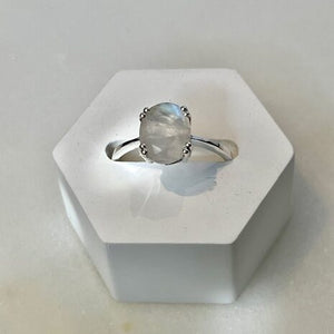 Nila - Silver ring with oval moonstone gemstone