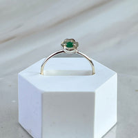 Dahlia - silver mini flower ring emerald