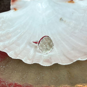 Riva - wavy edge ring silver green amethyst