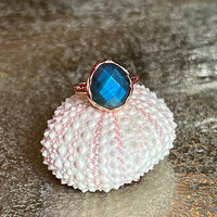 Riva - wavy edge ring gold labradorite