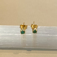 Sumi - Ohrstecker Gold Smaragd Mai