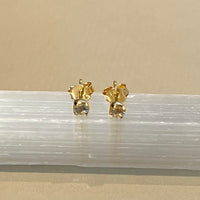 Sumi - Ohrstecker Gold weißer Topas April