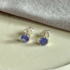 Yaya - stud earrings silver tanzanite December