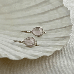 Veda – Tropfenohrringe Silber rosa Chalcedon